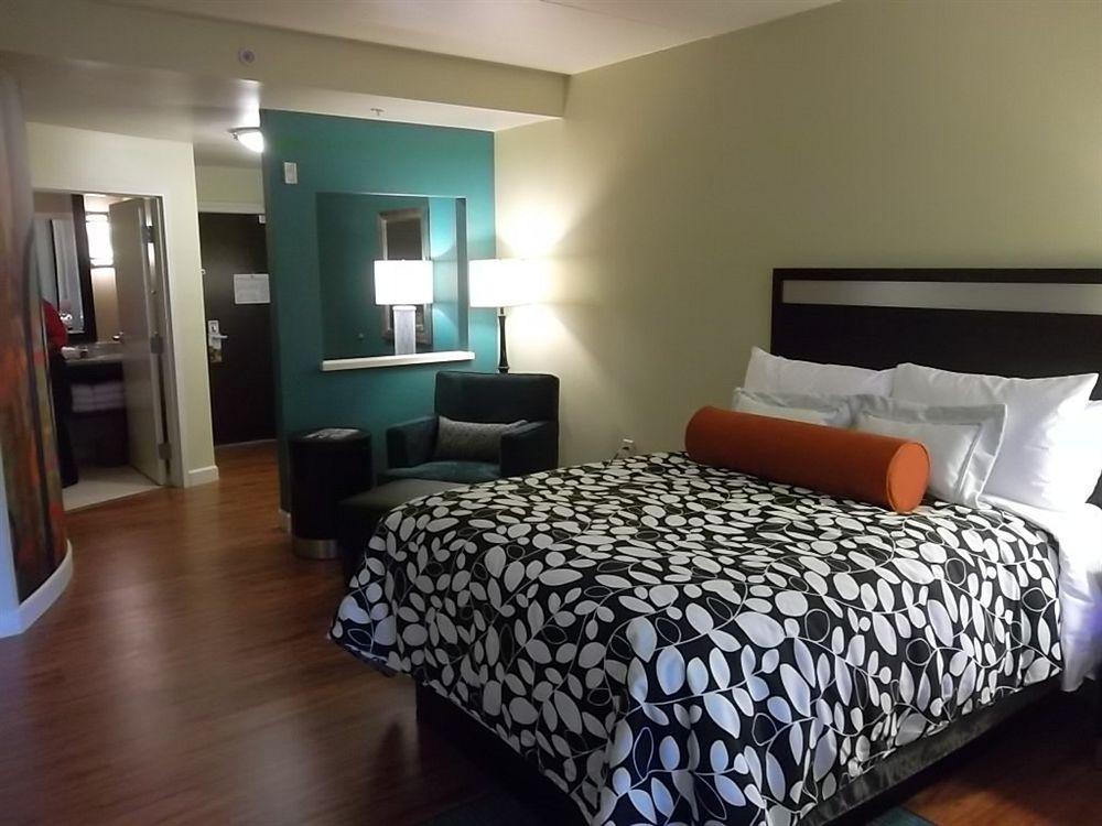 Hotel Indigo Atlanta Airport College Park By Ihg Bagian luar foto